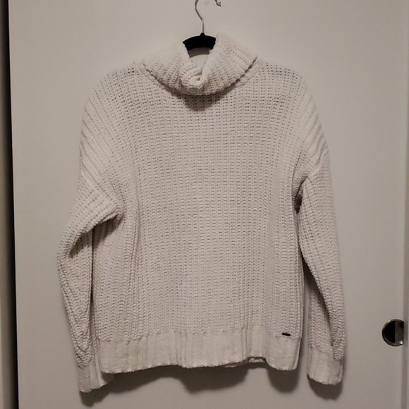 White chunky turtleneck - Picture 2 of 2